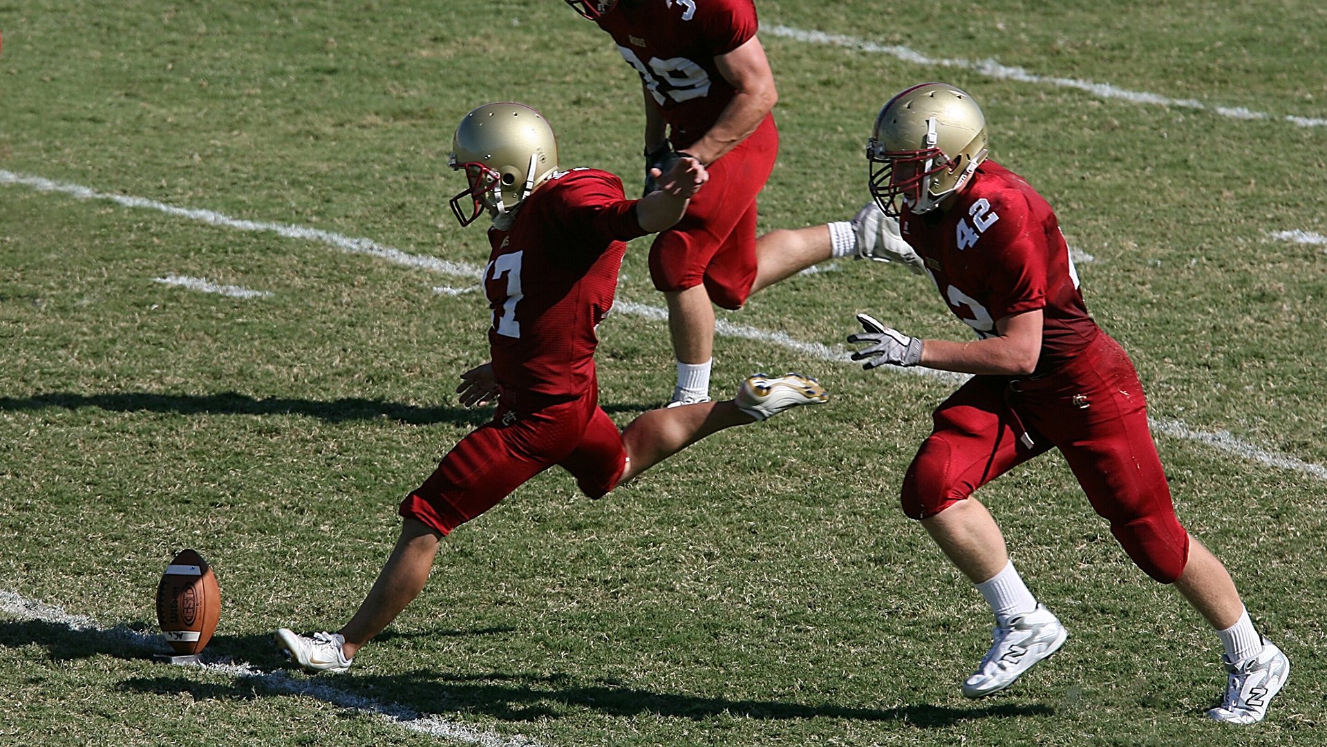 体育产业政策持续完善，体育产业政策法规